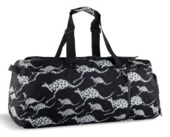 Chiemsee Jump N Fly Sportsbag L Black 5 Chiemsee Jump N Fly Sportsbag L Black -Guess Verkaufsgeschäft CHIEMSEE Sporttasche Jump N Fly Sportsbag L Black 330982 3