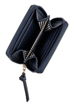 Gabor Malin Small Zip Wallet Dark Blue 3 Gabor Malin Small Zip Wallet Dark Blue -Guess Verkaufsgeschäft Gabor Geldboerse Malin Small Zip Wallet Dark Blue 306627 1