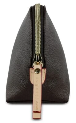 Bugatti Ella Cosmetic Bag Dark Brown 6 Bugatti Ella Cosmetic Bag Dark Brown -Guess Verkaufsgeschäft bugatti Kulturbeutel Ella Cosmetic Bag Dark Brown 292777